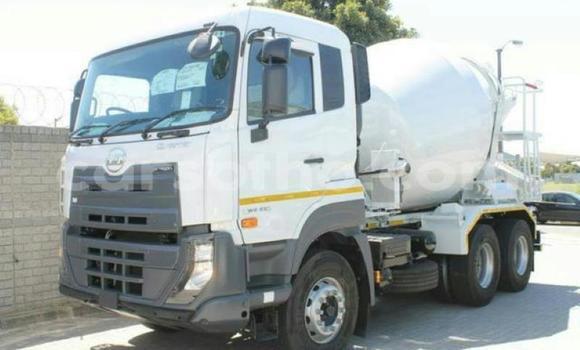 Acheter Occasion Utilitaire Nissan UD Blanc à Maseru, Maseru Acheter Occasion Utilitaire Nissan UD Blanc à Maseru, Maseru