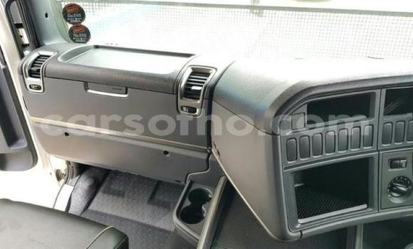 Buy Used Scania R420 White Truck in Maseru in Maseru Buy Used Scania R420 White Truck in Maseru in Maseru