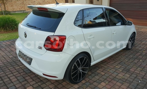 Acheter Occasion Voiture Volkswagen Polo R WRC Blanc à Maputsoa, Leribe Acheter Occasion Voiture Volkswagen Polo R WRC Blanc à Maputsoa, Leribe