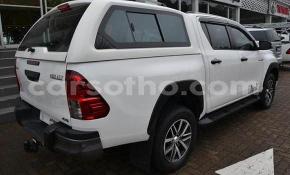 اشتري مستعمل Toyota Hilux White سيارة في Maputsoa في Leribe اشتري مستعمل Toyota Hilux White سيارة في Maputsoa في Leribe