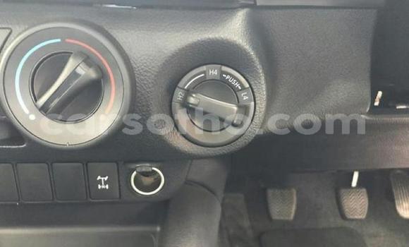 Acheter Occasion Voiture Toyota Hilux Blanc à Maputsoa, Leribe Acheter Occasion Voiture Toyota Hilux Blanc à Maputsoa, Leribe