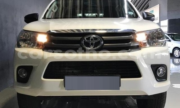 Acheter Occasion Voiture Toyota Hilux Blanc à Maputsoe, Leribe Acheter Occasion Voiture Toyota Hilux Blanc à Maputsoe, Leribe