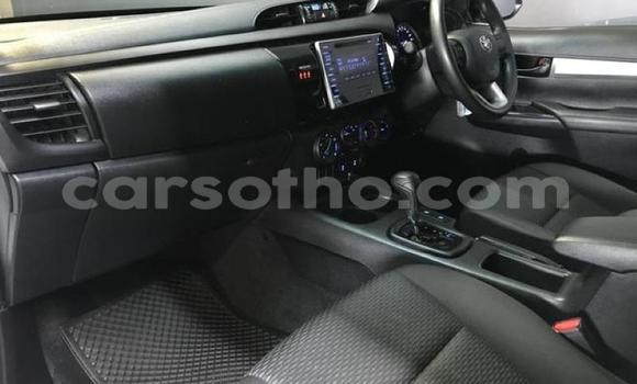 Acheter Occasion Voiture Toyota Hilux Blanc à Maputsoe, Leribe Acheter Occasion Voiture Toyota Hilux Blanc à Maputsoe, Leribe