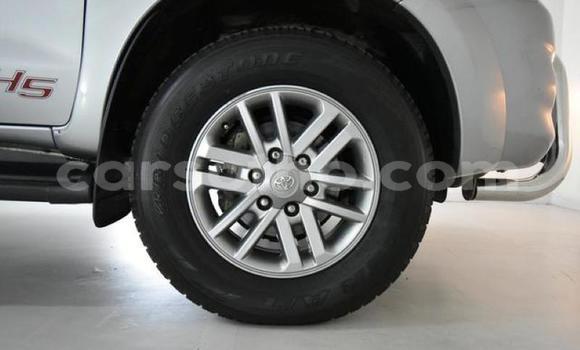 Acheter Occasion Voiture Toyota Hilux Gris à Maputsoa, Leribe Acheter Occasion Voiture Toyota Hilux Gris à Maputsoa, Leribe