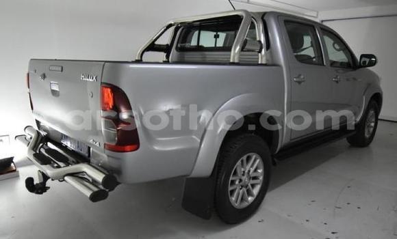 Acheter Occasion Voiture Toyota Hilux Gris à Maputsoa, Leribe Acheter Occasion Voiture Toyota Hilux Gris à Maputsoa, Leribe