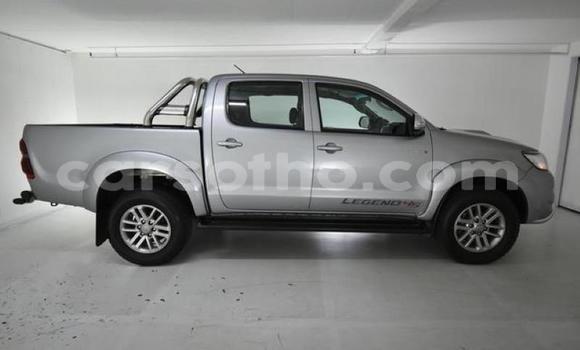 Acheter Occasion Voiture Toyota Hilux Gris à Maputsoa, Leribe Acheter Occasion Voiture Toyota Hilux Gris à Maputsoa, Leribe