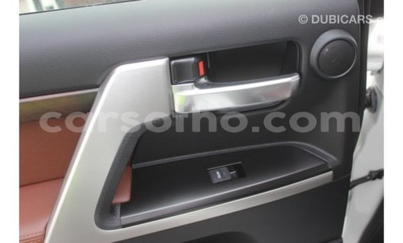 اشتري Imported Toyota Land Cruiser White سيارة في Import - Dubai في Maseru اشتري Imported Toyota Land Cruiser White سيارة في Import - Dubai في Maseru