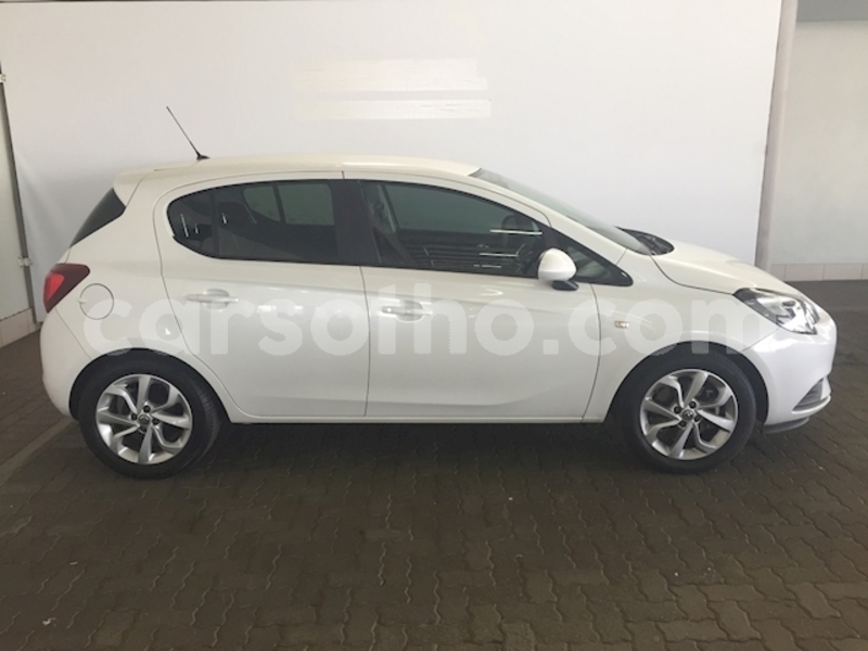 Big with watermark 4761468 4