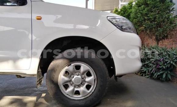 Buy Used Toyota Hilux White Car in Maseru in Maseru Buy Used Toyota Hilux White Car in Maseru in Maseru