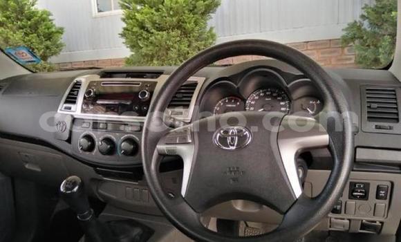 Buy Used Toyota Hilux White Car in Maseru in Maseru Buy Used Toyota Hilux White Car in Maseru in Maseru