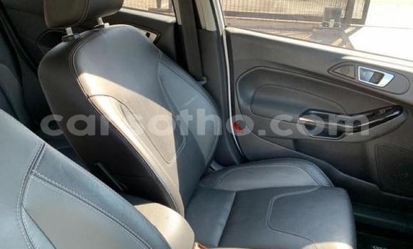 Acheter Occasion Voiture Ford Fiesta Blanc à Roma, Maseru Acheter Occasion Voiture Ford Fiesta Blanc à Roma, Maseru