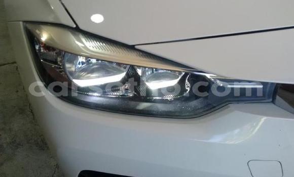 Sayi Na hannu BMW 3–Series White Mota in Maseru a Maseru Sayi Na hannu BMW 3–Series White Mota in Maseru a Maseru