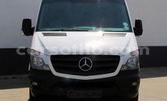 Sayi Na hannu Mercedes‒Benz Sprinter White Babbar mota in Maseru a Maseru Sayi Na hannu Mercedes‒Benz Sprinter White Babbar mota in Maseru a Maseru