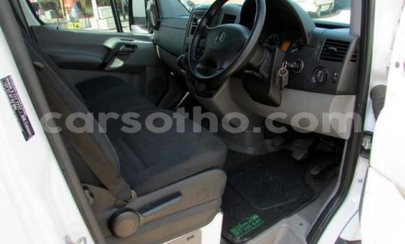 Sayi Na hannu Mercedes‒Benz Sprinter White Babbar mota in Maseru a Maseru Sayi Na hannu Mercedes‒Benz Sprinter White Babbar mota in Maseru a Maseru