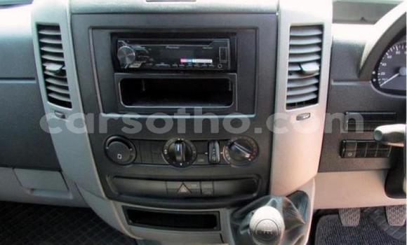 Sayi Na hannu Mercedes‒Benz Sprinter White Babbar mota in Maseru a Maseru Sayi Na hannu Mercedes‒Benz Sprinter White Babbar mota in Maseru a Maseru