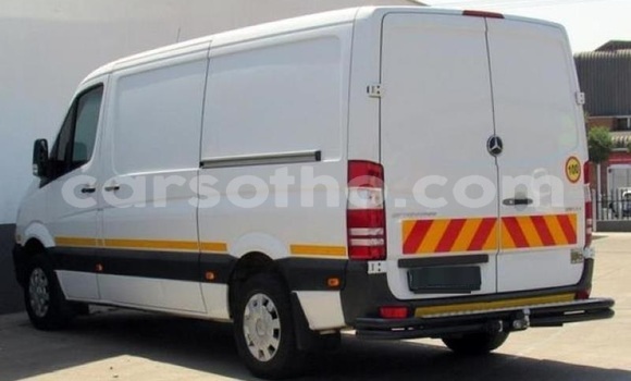 Sayi Na hannu Mercedes‒Benz Sprinter White Babbar mota in Maseru a Maseru Sayi Na hannu Mercedes‒Benz Sprinter White Babbar mota in Maseru a Maseru