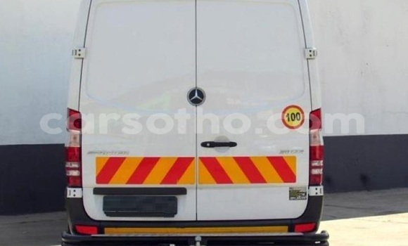 Sayi Na hannu Mercedes‒Benz Sprinter White Babbar mota in Maseru a Maseru Sayi Na hannu Mercedes‒Benz Sprinter White Babbar mota in Maseru a Maseru