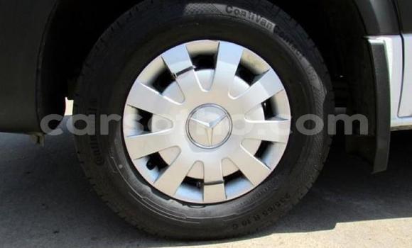 Sayi Na hannu Mercedes‒Benz Sprinter White Babbar mota in Maseru a Maseru Sayi Na hannu Mercedes‒Benz Sprinter White Babbar mota in Maseru a Maseru