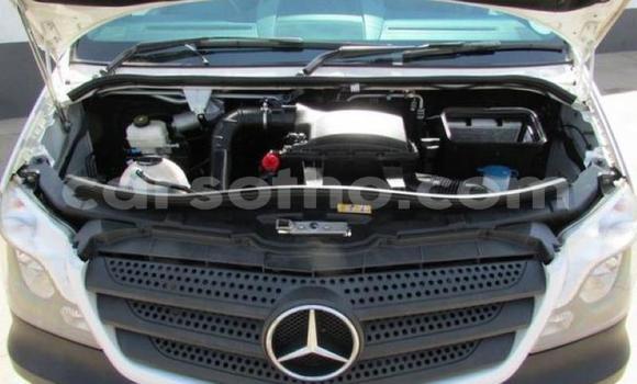 Sayi Na hannu Mercedes‒Benz Sprinter White Babbar mota in Maseru a Maseru Sayi Na hannu Mercedes‒Benz Sprinter White Babbar mota in Maseru a Maseru