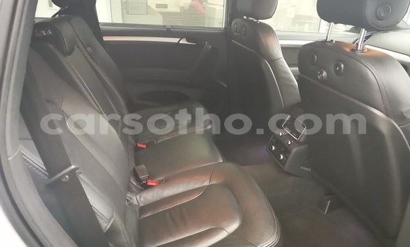 Sayi Na hannu Audi Q7 White Mota in Maseru a Maseru Sayi Na hannu Audi Q7 White Mota in Maseru a Maseru