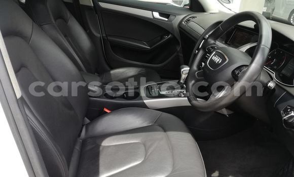 Sayi Na hannu Audi A4 White Mota in Maseru a Maseru Sayi Na hannu Audi A4 White Mota in Maseru a Maseru