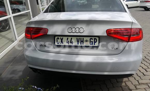 Sayi Na hannu Audi A4 White Mota in Maseru a Maseru Sayi Na hannu Audi A4 White Mota in Maseru a Maseru