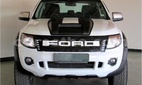 Sayi Na hannu Ford Ranger White Mota in Maseru a Maseru Sayi Na hannu Ford Ranger White Mota in Maseru a Maseru