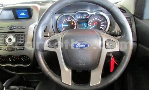 Sayi Na hannu Ford Ranger White Mota in Maseru a Maseru Sayi Na hannu Ford Ranger White Mota in Maseru a Maseru