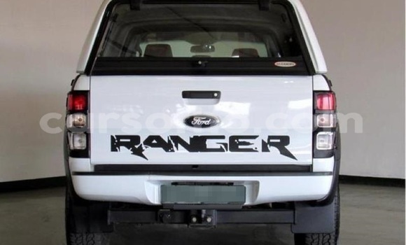 Sayi Na hannu Ford Ranger White Mota in Maseru a Maseru Sayi Na hannu Ford Ranger White Mota in Maseru a Maseru