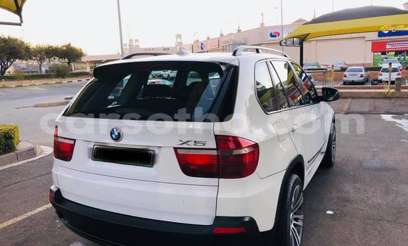 Sayi Na hannu BMW X5 White Mota in Maseru a Maseru Sayi Na hannu BMW X5 White Mota in Maseru a Maseru