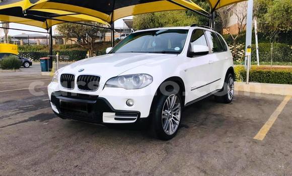 Sayi Na hannu BMW X5 White Mota in Maseru a Maseru Sayi Na hannu BMW X5 White Mota in Maseru a Maseru