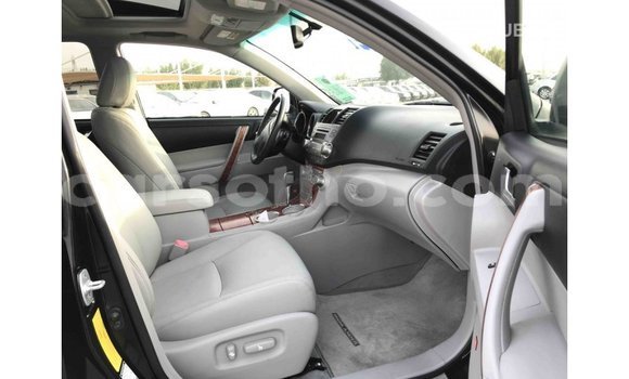 Buy Import Toyota Highlander Black Car in Import - Dubai in Maseru Buy Import Toyota Highlander Black Car in Import - Dubai in Maseru