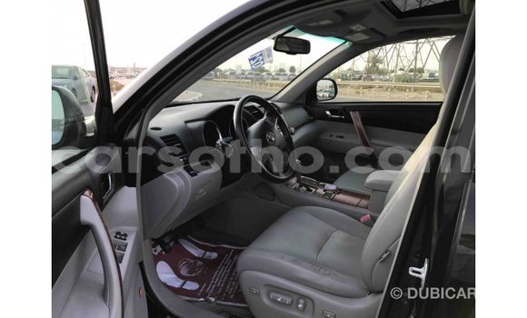 Buy Import Toyota Highlander Black Car in Import - Dubai in Maseru Buy Import Toyota Highlander Black Car in Import - Dubai in Maseru