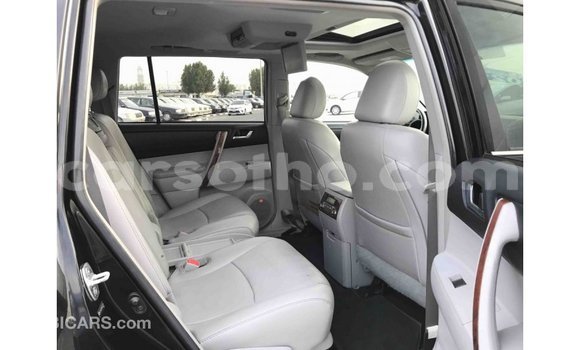 Buy Import Toyota Highlander Black Car in Import - Dubai in Maseru Buy Import Toyota Highlander Black Car in Import - Dubai in Maseru