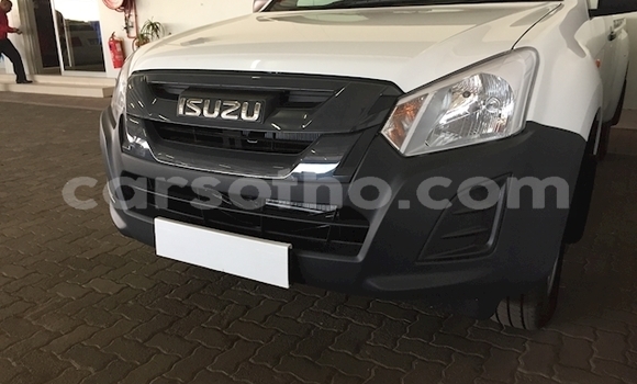 Sayi Na hannu Isuzu KB White Mota in Hlotse a Leribe Sayi Na hannu Isuzu KB White Mota in Hlotse a Leribe