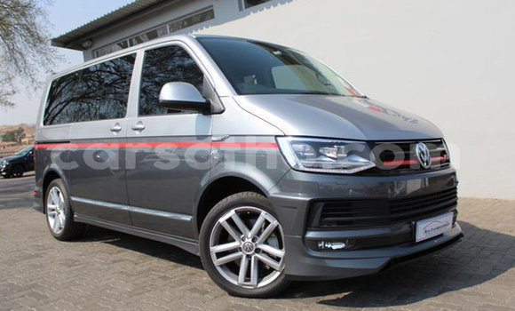 Acheter Occasion Voiture Volkswagen Caravelle Gris à Maputsoa, Leribe Acheter Occasion Voiture Volkswagen Caravelle Gris à Maputsoa, Leribe