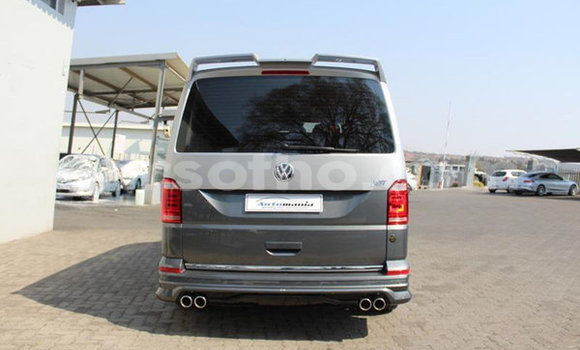 Acheter Occasion Voiture Volkswagen Caravelle Gris à Maputsoa, Leribe Acheter Occasion Voiture Volkswagen Caravelle Gris à Maputsoa, Leribe
