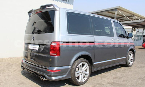 Acheter Occasion Voiture Volkswagen Caravelle Gris à Maputsoa, Leribe Acheter Occasion Voiture Volkswagen Caravelle Gris à Maputsoa, Leribe