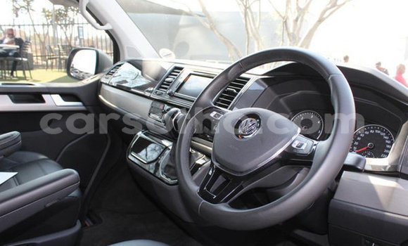 Acheter Occasion Voiture Volkswagen Caravelle Gris à Maputsoa, Leribe Acheter Occasion Voiture Volkswagen Caravelle Gris à Maputsoa, Leribe