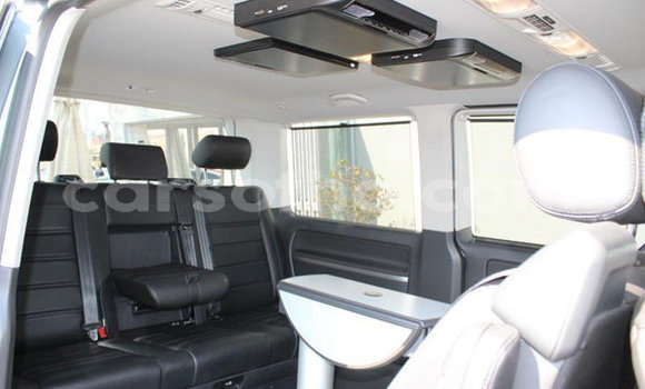 Acheter Occasion Voiture Volkswagen Caravelle Gris à Maputsoa, Leribe Acheter Occasion Voiture Volkswagen Caravelle Gris à Maputsoa, Leribe