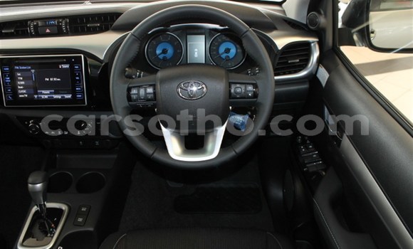 Acheter Occasion Voiture Hyundai H1 Blanc à Maputsoe, Leribe Acheter Occasion Voiture Hyundai H1 Blanc à Maputsoe, Leribe