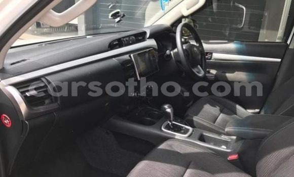 Buy Used Toyota Hilux White Car in Maseru in Maseru Buy Used Toyota Hilux White Car in Maseru in Maseru
