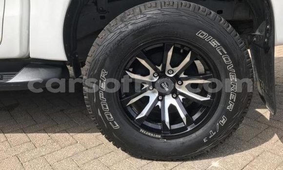 Buy Used Toyota Hilux White Car in Maseru in Maseru Buy Used Toyota Hilux White Car in Maseru in Maseru