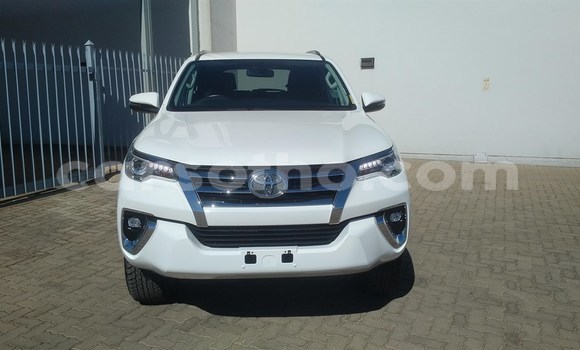 اشتري مستعمل Toyota Hilux White سيارة في Mafeteng في Mafeteng اشتري مستعمل Toyota Hilux White سيارة في Mafeteng في Mafeteng