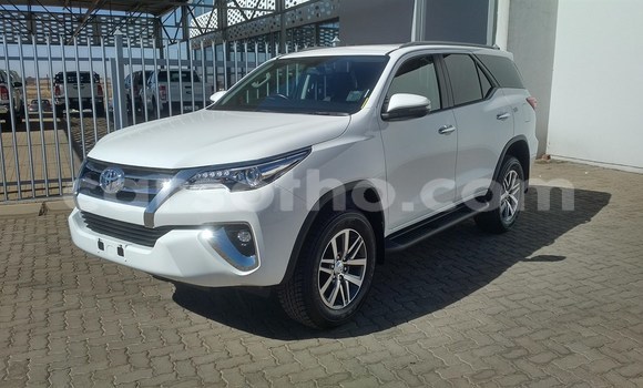 اشتري مستعمل Toyota Hilux White سيارة في Mafeteng في Mafeteng اشتري مستعمل Toyota Hilux White سيارة في Mafeteng في Mafeteng