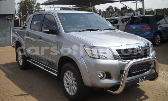 Buy Used Toyota Hilux Silver Car in Maseru in Maseru Buy Used Toyota Hilux Silver Car in Maseru in Maseru