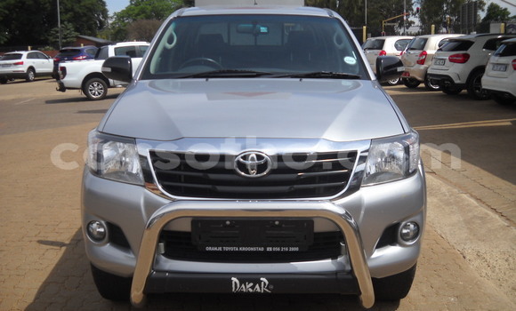 Buy Used Toyota Hilux Silver Car in Maseru in Maseru Buy Used Toyota Hilux Silver Car in Maseru in Maseru