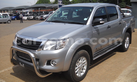 Buy Used Toyota Hilux Silver Car in Maseru in Maseru Buy Used Toyota Hilux Silver Car in Maseru in Maseru