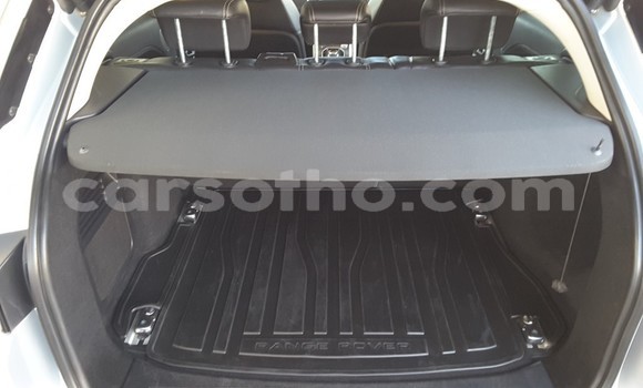 Sayi Na hannu Land Rover Range Rover Evoque Silver Mota in Butha Buthe a Butha-Buthe Sayi Na hannu Land Rover Range Rover Evoque Silver Mota in Butha Buthe a Butha-Buthe