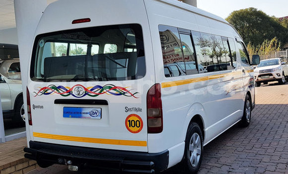 Sayi Na hannu Toyota Hiace White Mota in Maputsoa a Leribe Sayi Na hannu Toyota Hiace White Mota in Maputsoa a Leribe